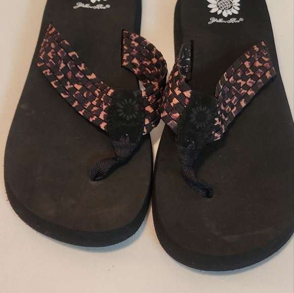 YELLOW BOX leppard flip flops women’s sandals size 11 - Picture 2 of 9